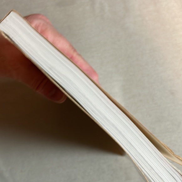 🌈2/$8  Flower Arranging - Picture 5 of 16